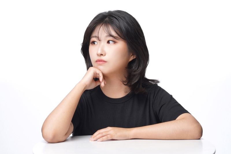여름은 고작 계절_저자 사진 (1).jpeg